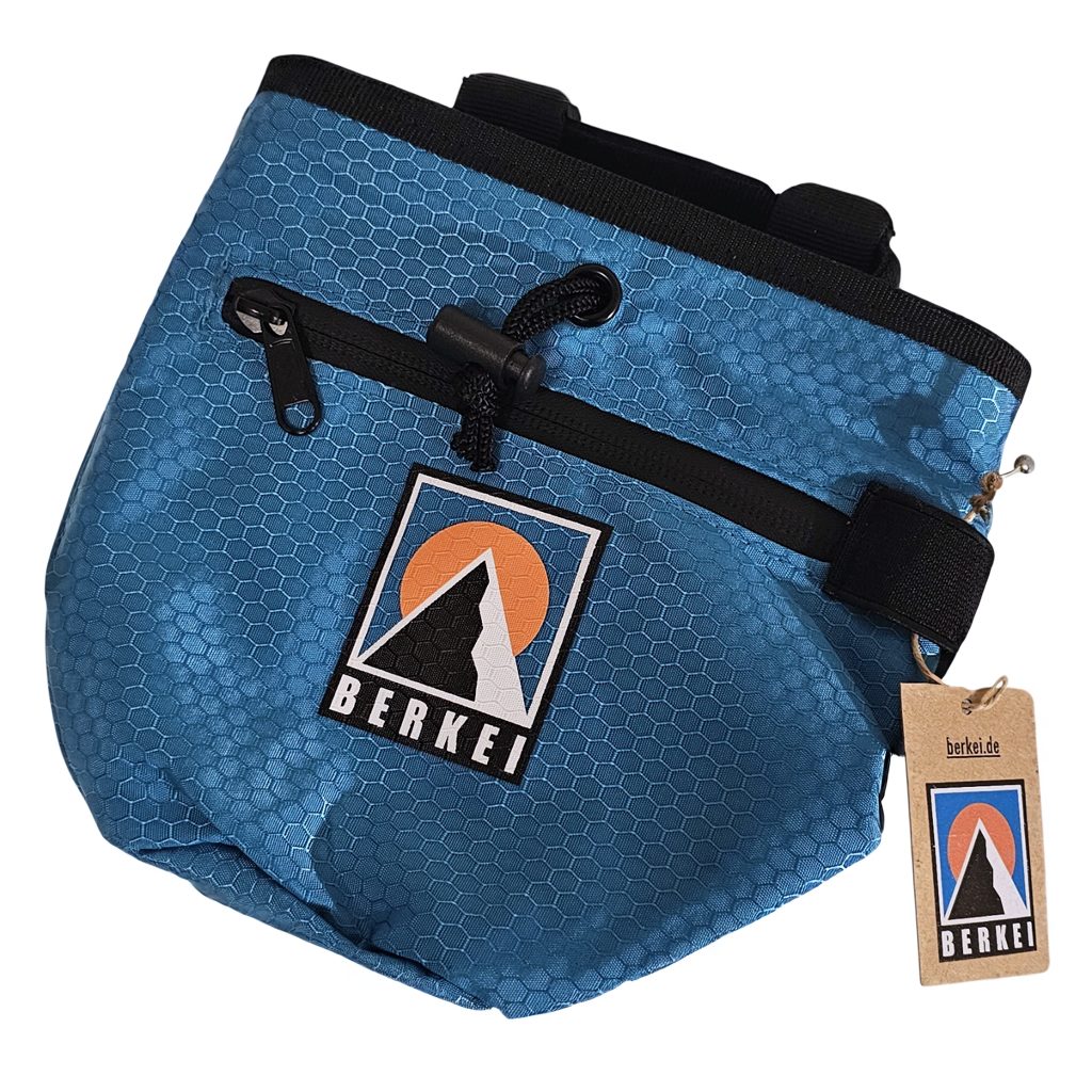 Blauer BERKEI Chalkbag Universal für Kletterer, ideal zur Aufbewahrung von Chalk.