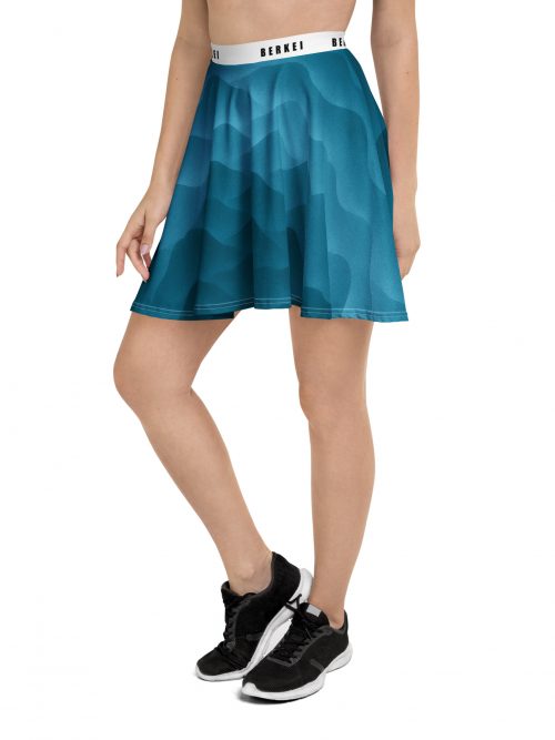 Damen Sportrock in Blau mit Wellenmuster von BERKEI, ideal für aktive Freizeitlooks.