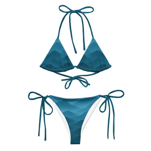 Teal-farbener BERKEI Bikini Fountain Blue mit Wellenmuster in Strand-Szene
