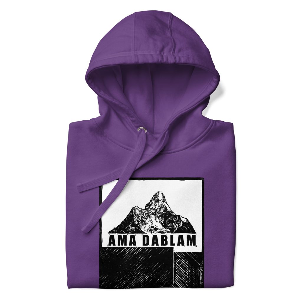Lila Hoodie der BERKEI Ama Dablam Bergserie mit Bergmotiv