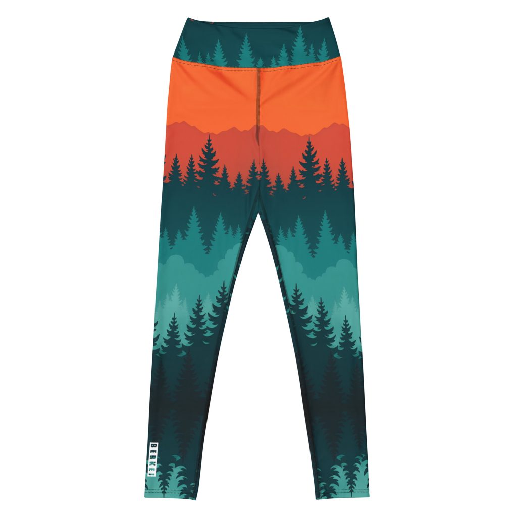 Farbenfrohe BERKEI High-Waist Performance Leggings Taiga Sunset mit Berg- und Waldmotiv